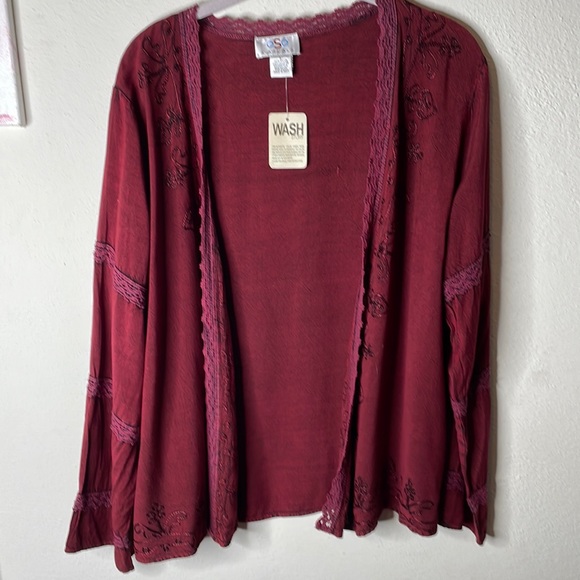OSO Casuals rayon topper, size L in garnet red with embroidery and lace, size L - Picture 1 of 10